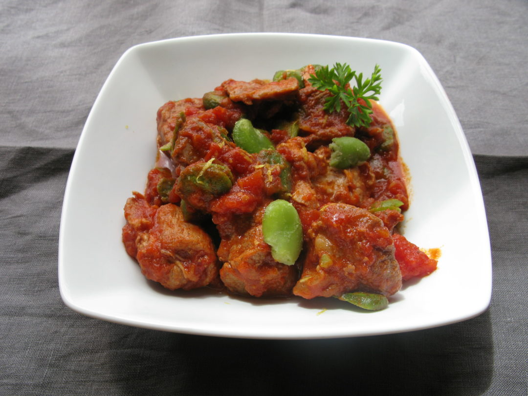 Sauté de veau à la tomate et aux fèves