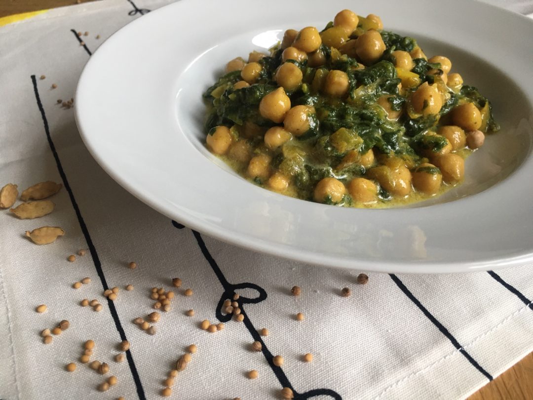 Curry de pois chiches & épinards au lait de coco