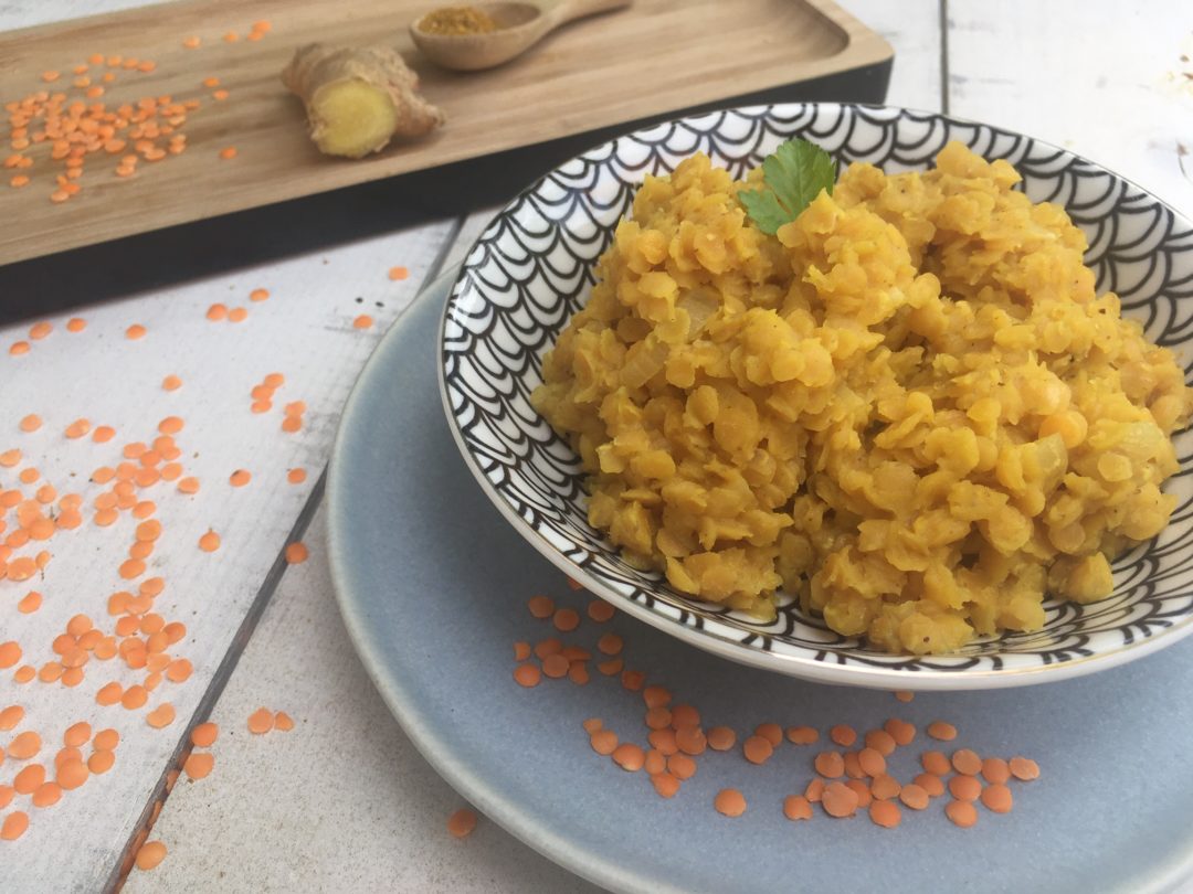 Dhal de lentilles corail curry et gingembre