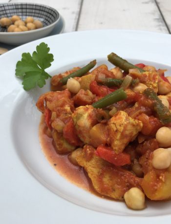 poulet à l'orientale avec pois chiches et haricots verts